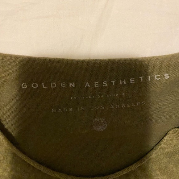 golden aesthetic capped sleeve - Picture 2 of 3